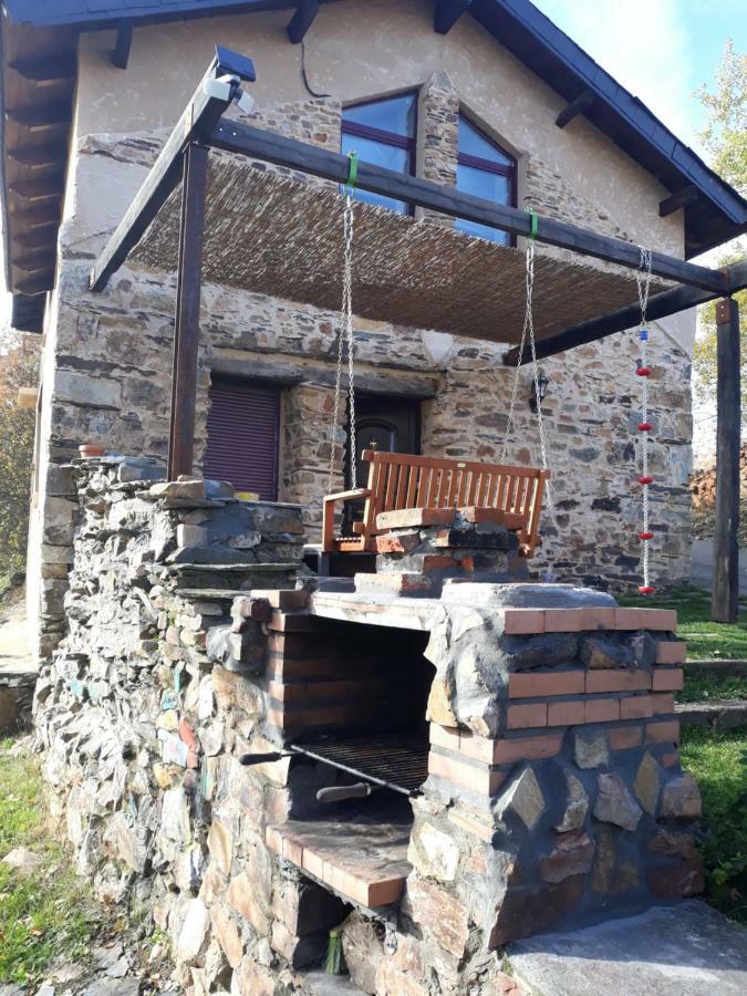 Gasthaus Casa Ucedo Exterior foto